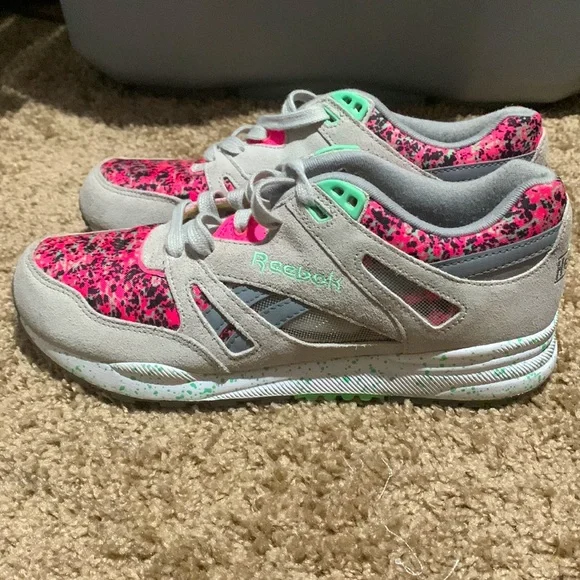 Adorable and Comfortable Reebok running shoes. - Picture 7 of 9